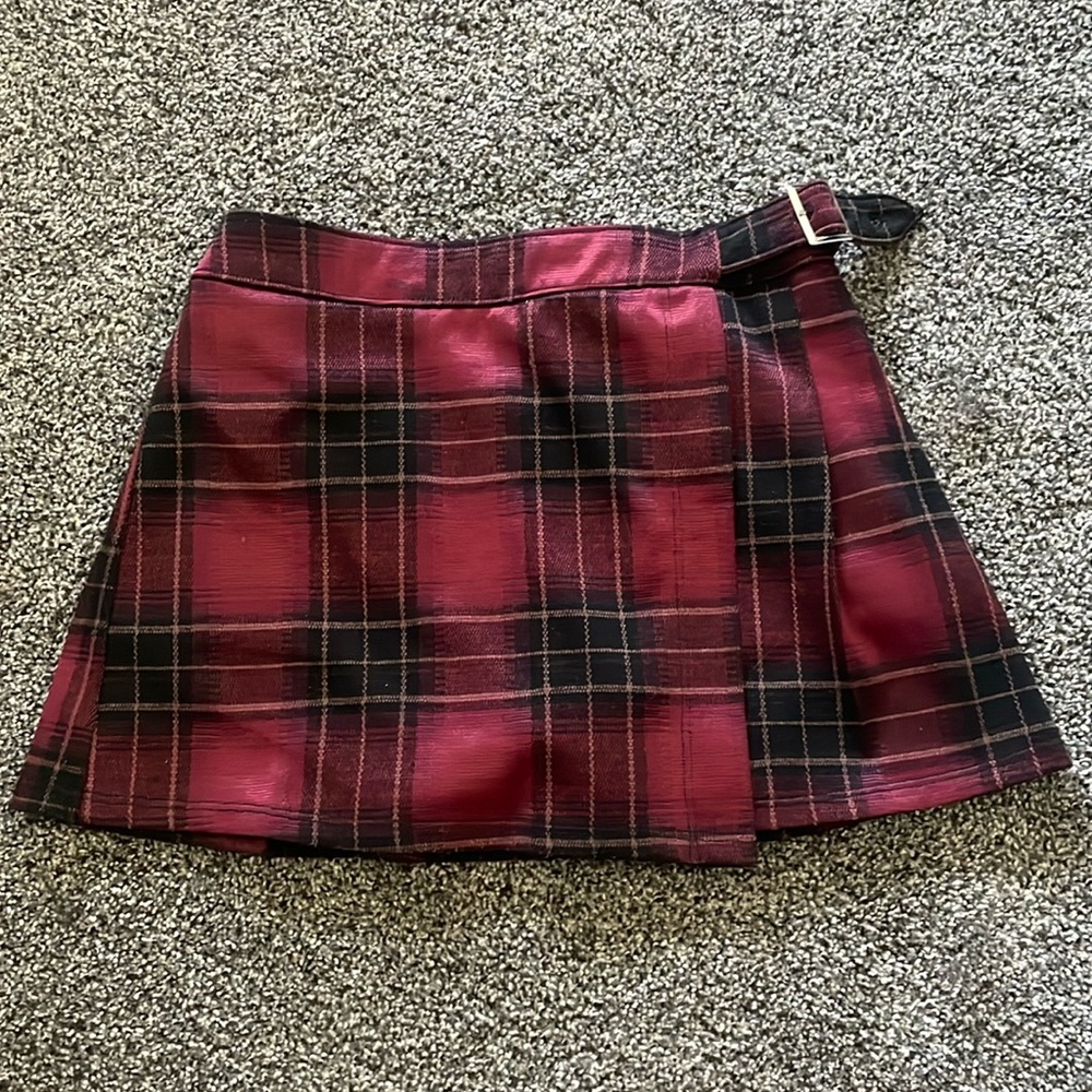 Girls plaid skirt, size 7/8